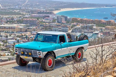 Trophy Burros Bucking Ford F100 Off Road Expo