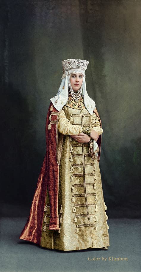 ロマノフ王朝最後の舞踏会をカラー写真で偲ぶ ロシア・ビヨンド