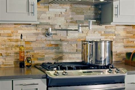 Here is our handy guide to three of our favorites. 29 Cool Stone And Rock Kitchen Backsplashes That Wow ...