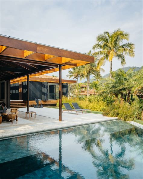 Tropical Modernism 12 Incredible Homes That Blend Nature And Architecture
