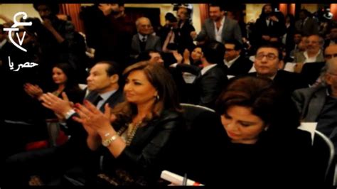 قالت ليلى علوي، ضمن تصريحاتها في برنامج كلمة أخيرة الذي تقدمه الإعلامية لميس الحديدي، أنها توقفت عن الطعام وخاصة ليلا، مكتفية بوجبة العشاء بكوب زبادي وليمون. شاهد فيديو ليلى علوى وزوجها رجل الاعمال منصور الجمال - YouTube