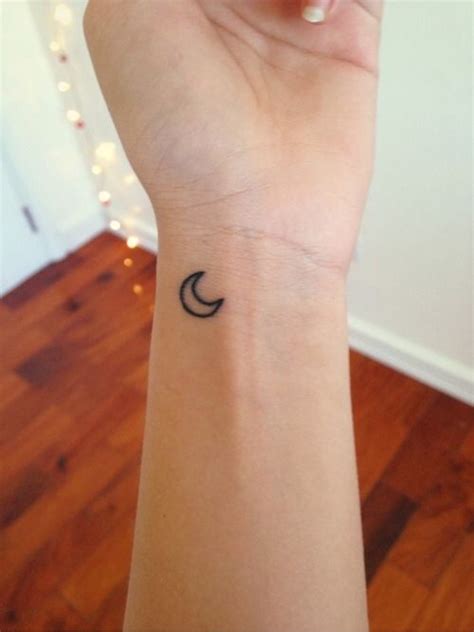 Getting tattoos on the wrist is wished by all but followed by few. 20 Cute Small Meaningful Tattoos for Women - Page 14 of 19 ...