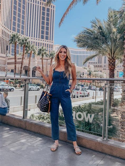 Everything You Need To Experience In Las Vegas Always Meliss Vegas Outfit Vegas Day Outfit