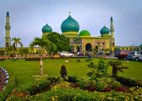 10 Masjid Terindah Di Indonesia Mashter Oshimura