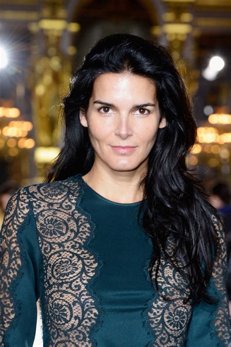 Angie Harmon With Images Angie Harmon Beauty Popsugar Beauty