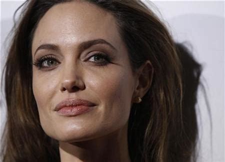 Angelina Jolie Reveals She Had Preventive Double Mastectomy