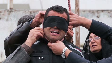 Photos Show Victim S Mother Forgive Killer Halt Hanging In Iran Cnn
