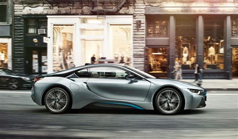 A Thousand Wows An Hour And 134 Miles Per Gallon In The Super Sexy Hybrid Bmw I8 Luxurious