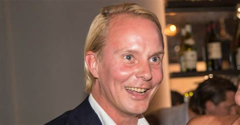 Does petter pilgaard like beer or champagne, and what is his favourite hotel? Petter Pilgaard: - Vendela og jeg har tatt imot en sønn