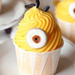 Easy Mini Minion Cupcakes Inspired By Characters From The Movie