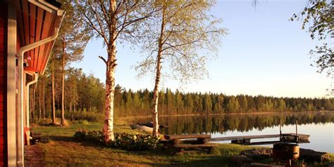 Lac Puolamajärvi à Pello En Laponie Finlande Ferme Aux Rennes Reindeer