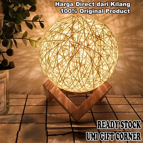 Compare circadian optics lampu prices and save! Lampu LED Bola Rotan 3D Bulan Lampu Meja Bilik Tidur USB ...