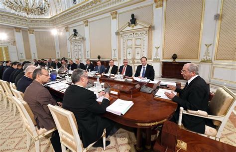 Qui Préside Le Conseil Des Ministres - Au conseil des ministres, le Président Ennaceur adresse ses