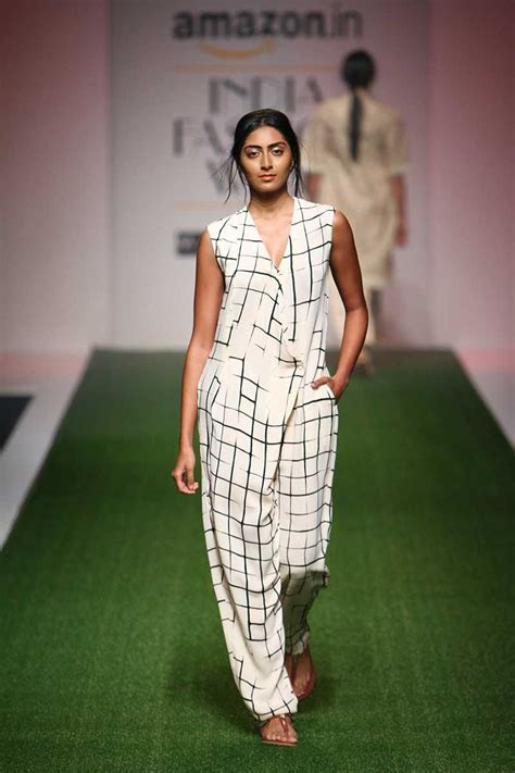 Dev R Nil At Amazon India Fashion Week Springsummer 2016 Vogue India