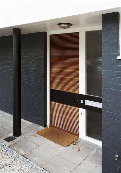 Whether you're going for front door with a minimalist, clean look with few lines and little embellishment or want a more artistic door with a sculptural handle or carved details. 50 Modern Front Door Designs