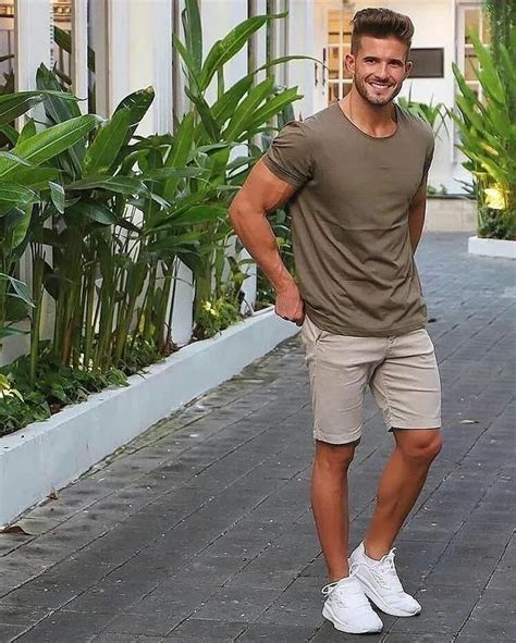 110 Ways To Wear Your T Shirt With Shorts In 2020 Mens Casual Outfits