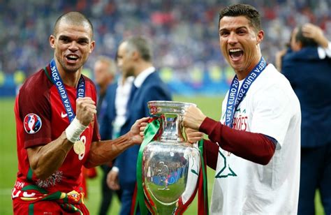 Jun 18, 2021 · abel ferreira interrompe conferência de imprensa de adversário por motivo inesperado a carregar o vídeo. Pepe destaca humildade e luta de Portugal, "país lindo e ...