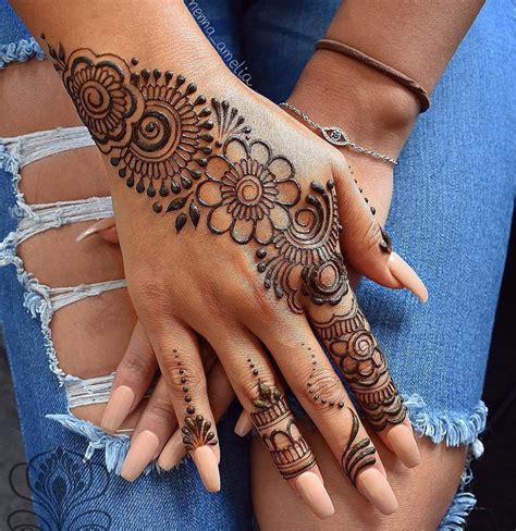 Easy Mehndi Designs Collection For Hand Mehndi Is A Very Popular Art