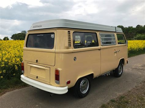 Der bulli wurde ab werk in einem farbton lackiert, der auf dem originalen. Klassiker-Garage-West - VW T2 Westfalia "Berlin" 1978 ...