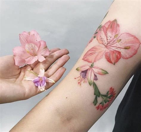 We Just Wet Our Plants Over These Super Realistic Flower Tattoos
