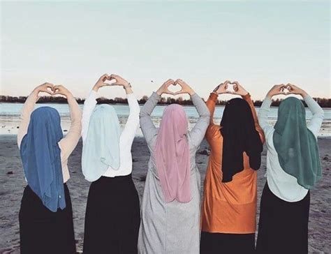 Alhamdulillah For The T Of Sisterhood In Islam A Beautiful Poem About Sisterhood Muslim