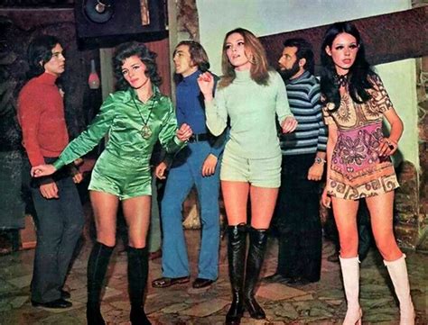 50 random pictures of people dancing in the 1960s 1970s flashbak