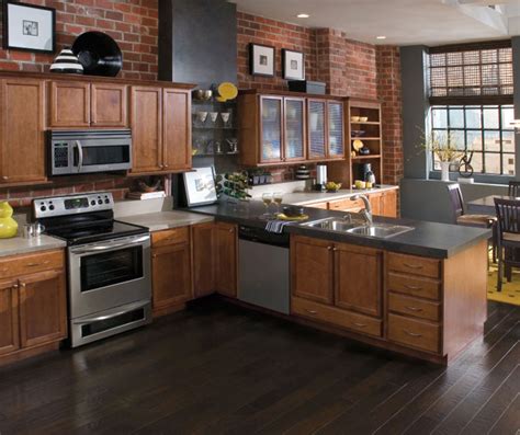 Our wide variety means you can find the perfect look for your kitchen renovation. Ridgefield Maple Kitchen Cabinets
