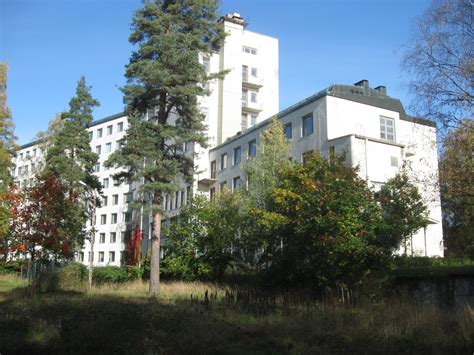 Sairaalassa hoidamme ortopedian, neurokirurgian, plastiikkakirurgian, käsikirurgian ja leukakirurgian potilaita. Willimiehen jäljillä: Lappeenranta / Tiuruniemi 43 ...