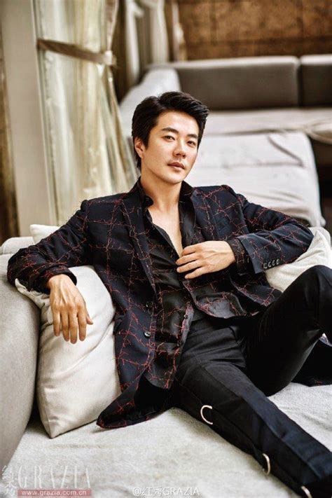 Kwon Sang Woo Shows Off His Sophisticated Look For Grazia มีรูปภาพ