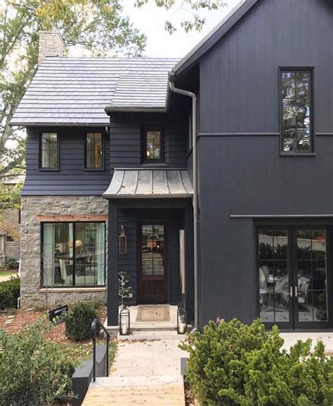 25 Inspiring Exterior House Paint Color Ideas Black Fox Exterior Paint