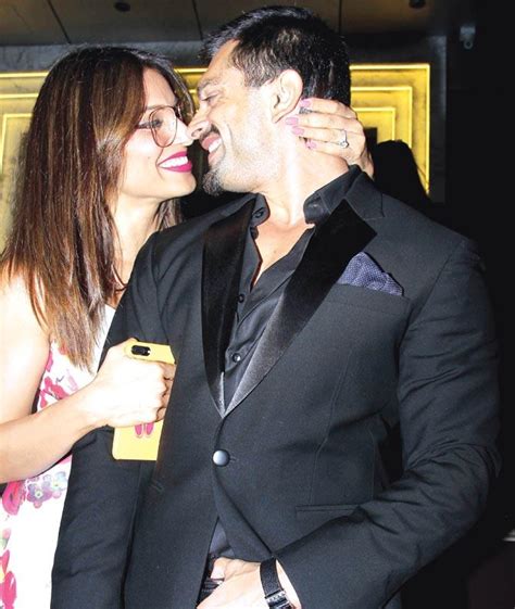 bipasha basu and husband karan singh grover indulge in pda