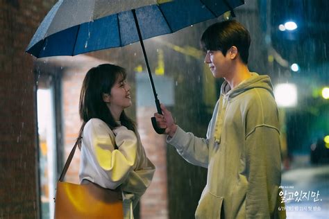 Chae Jong Hyeop Puts A Bright Smile On Han So Hees Face In Nevertheless