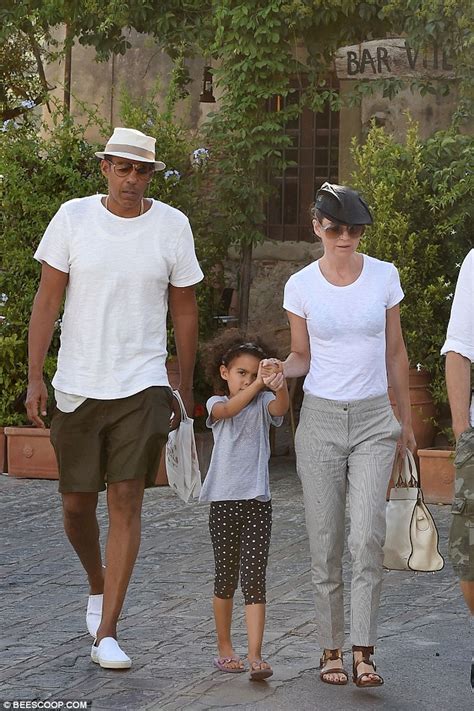 Her husband, chris ivery, is coincidentally from massachusetts too, in fact. Ellen Pompeo enjoys Italy with her husband Chris Ivery and daughter Stella | Daily Mail Online