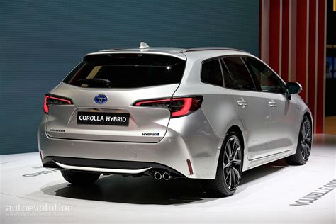 Toyota Corolla 20 Hybrid Wagon Hits 100 Kmh In 81 Seconds