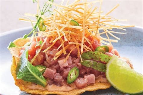 La Tradicional Y Sabrosa Tostada De Atún Por Aquiles Chávez Tostadas