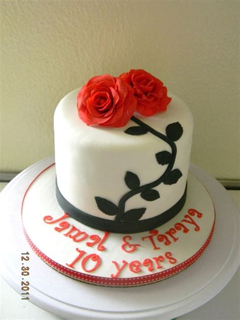Small Anniversary Cake