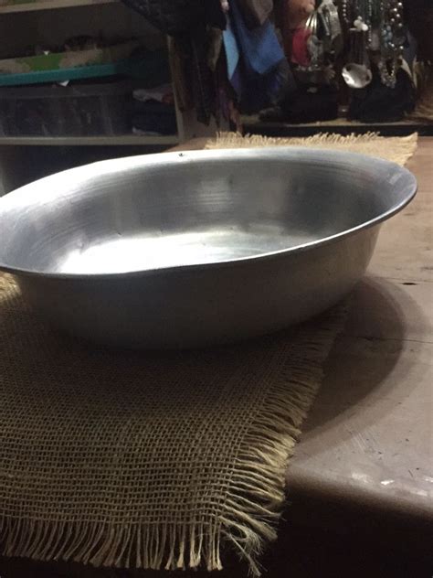 Bacia De Aluminio Grande Antiga
