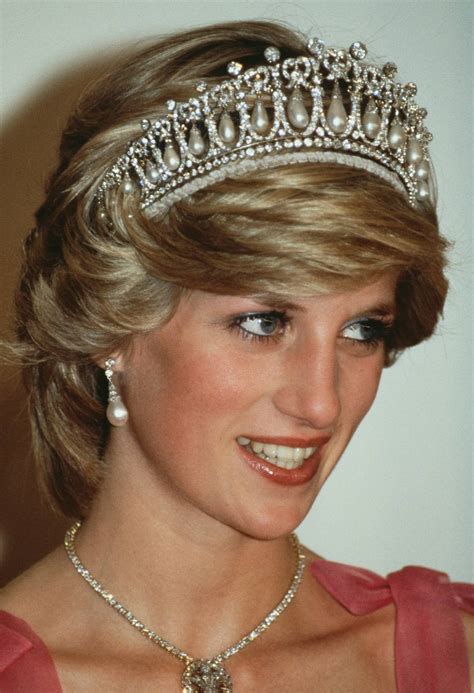 Princess Dianas Best Beauty Looks Of All Time Who What Wear
