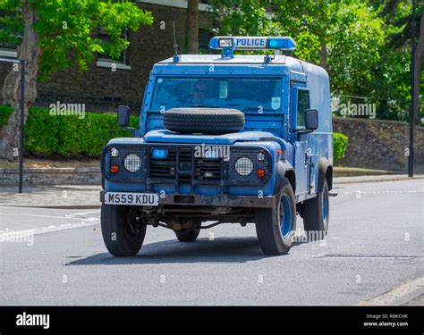 1994 Armoured Police Land Rover Defender 110 Stock Photo Alamy