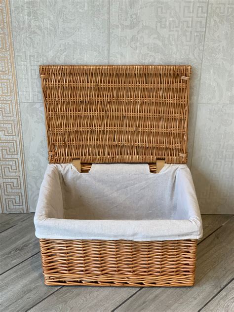 New Large Wicker Natural Style Basket With Lid And Lining Etsy Uk
