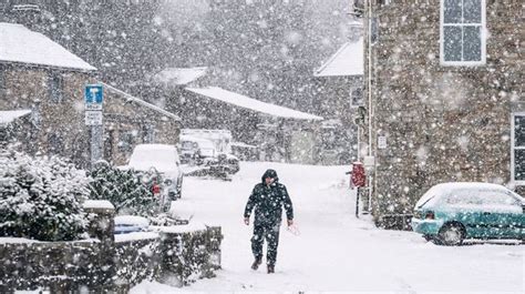 Uk Weather Storm Barra To Batter With 4 Inches Of Snow