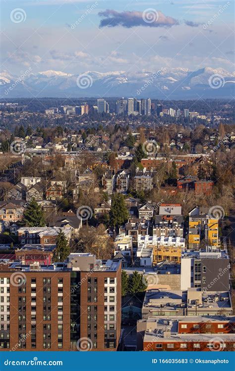 Suburbs Of Seattle Wa Stock Image Image Of Condo City 166035683