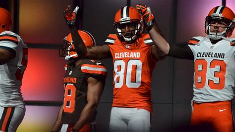 Cleveland Browns Unveil New Uniforms