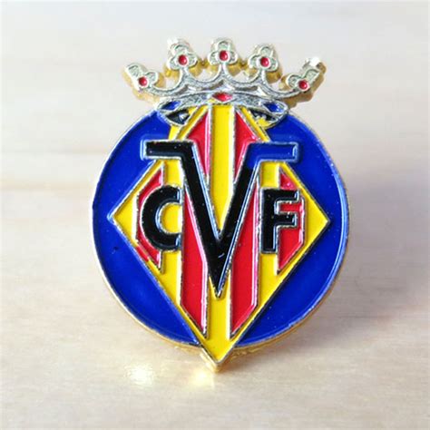 Contiene fotos, estadísticas y enlaces. Официальные значки Villarreal CF