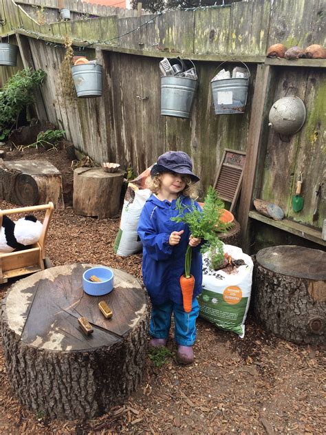 Gardening Circle Independent Participation Child Without Parent 10 Am