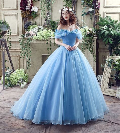 George's chapel in windsor, england, in front of all the british monarchy, family, friends, spectators per the official wedding invitation, men are required to dress in very formal attire. Luxury Royal Blue Wedding Dress Princess Bridal Gown Off ...