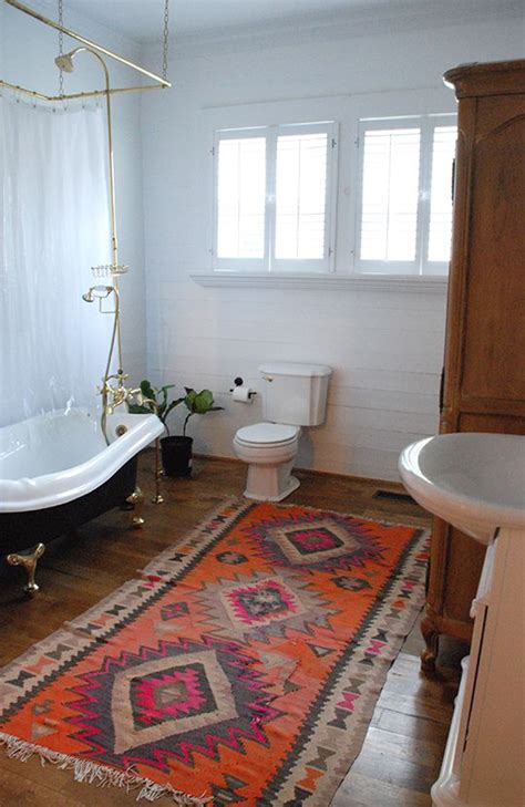 They are made in all the same. Moon to Moon: Rugs in Bathrooms....