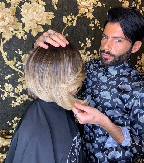 Federico fashion style vs antonella mosetti: Federico Fashion Style, tutti i prezzi del suo salone ...
