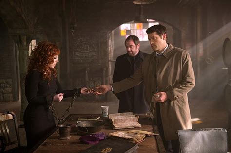 Supernatural Bild Mark Sheppard Misha Collins Ruth Connell Von