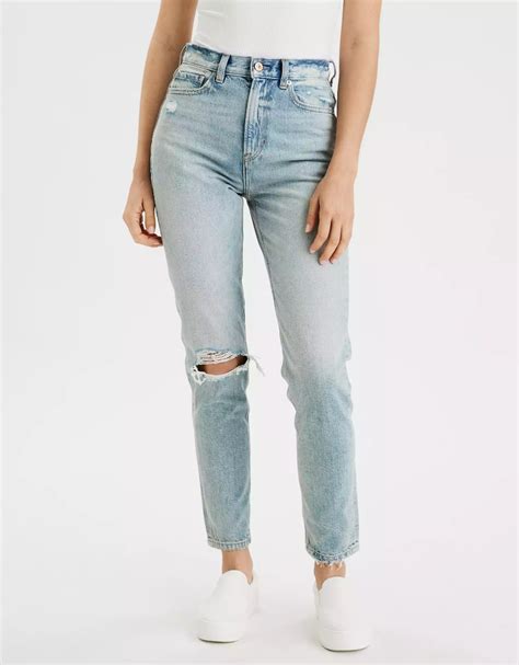 Mom Jean in 2020 | Mom jeans, Women jeans, American eagle ripped jeans